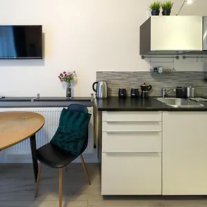 Modern In Location Apartment